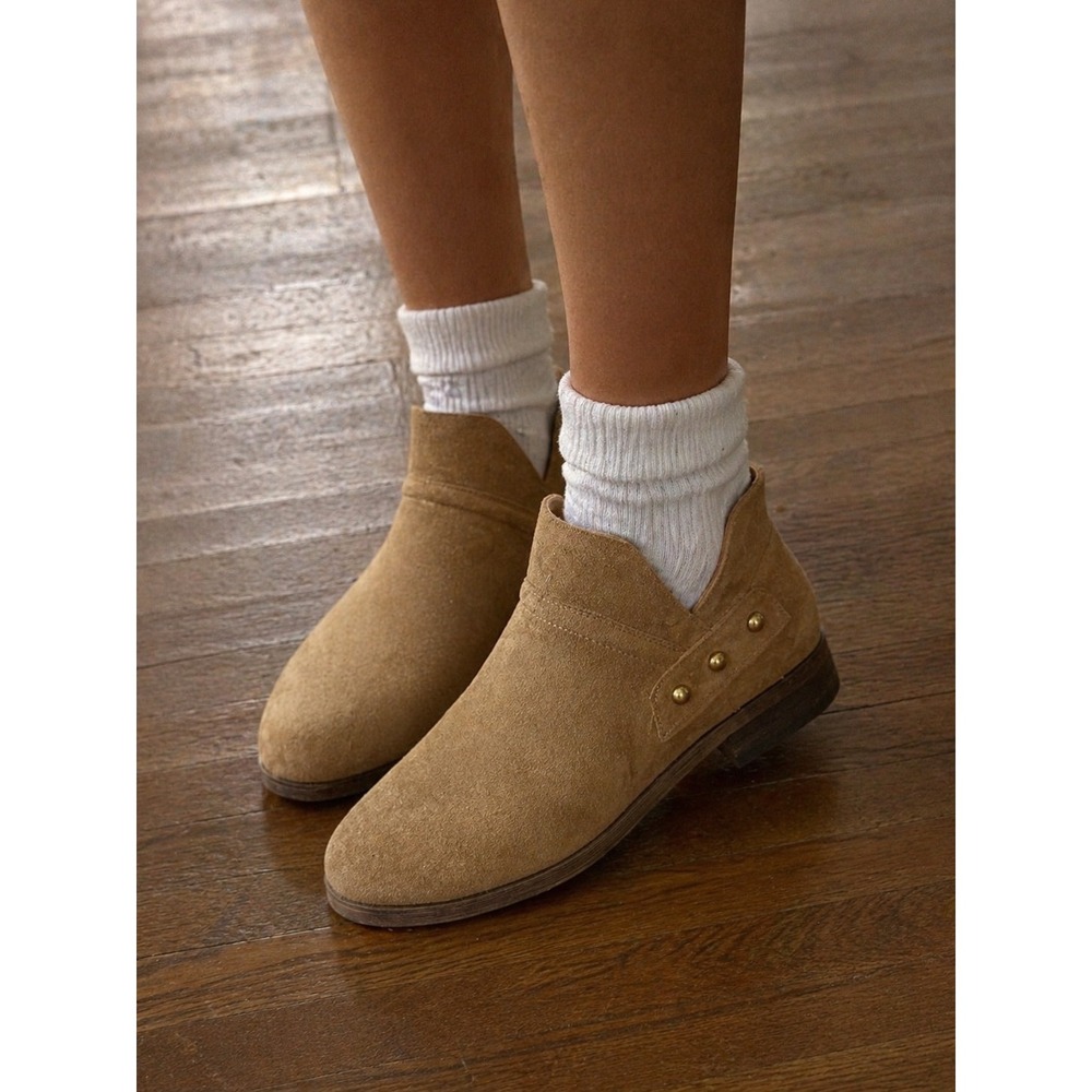 Franco Sarto Womens Tan Suede Ankle Boots Gold Stud Side Zip Booties Size 9M